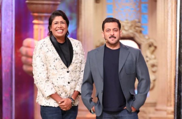 "Biggest moment in my cricket career," Jhulan Goswami on World Cup moment with Harmanpreet - Smriti