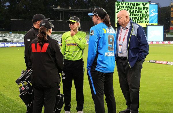 Sydney Thunder Left 3 Runs Short as Rain Intervenes in Unbelievable Finish at Adelaide Oval