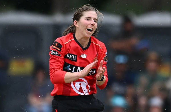 Georgia Wareham’s 3 Wicket and Unbeaten 16 Lead Melbourne Renegades to Opening Win