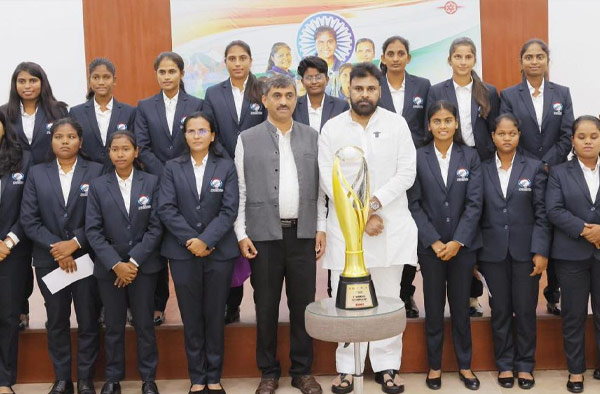 Andhra DY CM Pawan Kalyan Honours Women's Blind Cricket World Champions with ₹5 Lakh Each