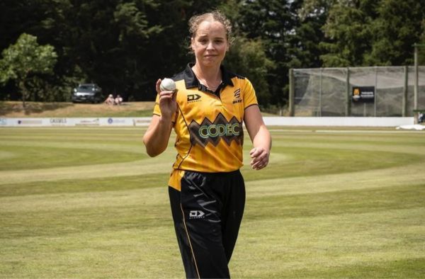 Jess Kerr's Record 7-Fer Headlines Wellington Blaze's 4-Wicket Win Over Canterbury Magicians