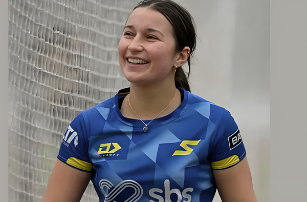 Louisa Kotkamp's 3-Fer Sets Up Comfortable Otago Sparks Win Over Central Hinds