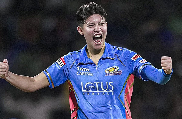 Issy Wong Hat-Trick: Mumbai Indians v UP Warriorz (2023)