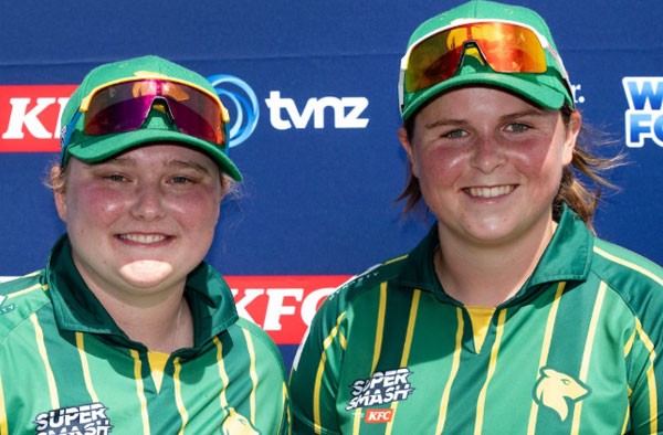 Bryony Smith, Grace Scrivens Star as Central Hinds Edge Past Wellington Blaze by 5 Runs