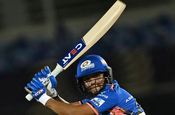 Harmanpreet Kaur Becomes First Indian to Surpass 1000 WPL Runs
