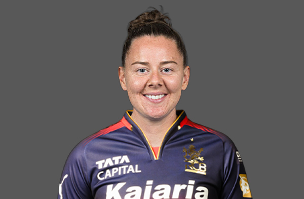Linsey Smith for Royal Challengers Bengaluru