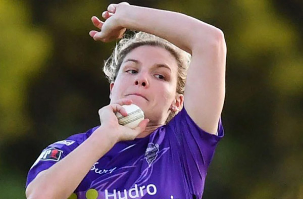 Nicola Carey for Hobart Hurricanes in WBBL