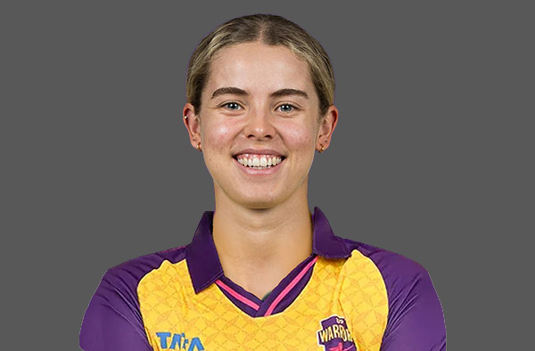 Phoebe Litchfield: Gujarat Giants to UP Warriorz