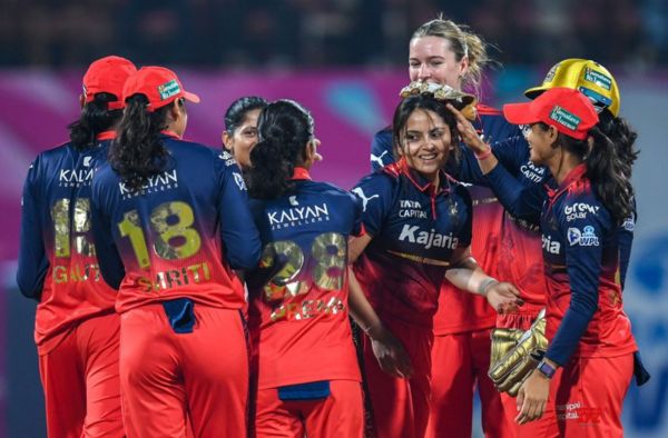 Top 3: Royal Challengers Bengaluru Players to Watch Out Against Mumbai Indians in Match 16