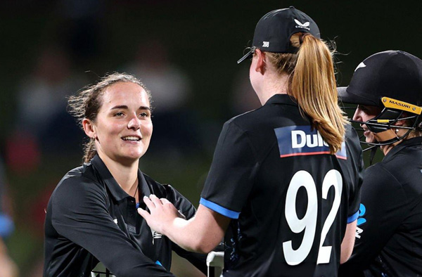 Captain Amelia Kerr Headlines New Zealand Women's 92-Run Win Over Zimbabwe in 1st T20I