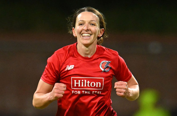 Kate Cross Signs One-Year Deal to Stay with Lancashire Women for 2026