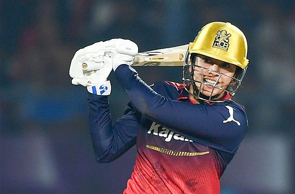 Smriti Mandhana Becomes Fifth Player to Cross 1000 WPL Runs, Third Indian to Do So