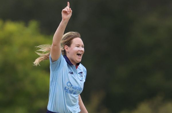 Lauren Cheatle Stars with the Ball as NSW Breakers Defeat South Australia by 62 Runs