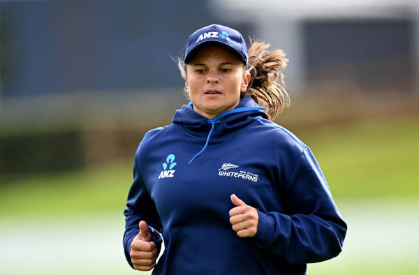Suzie Bates Joins Sunrisers Leeds Women as Batting Coach for Hundred 2026