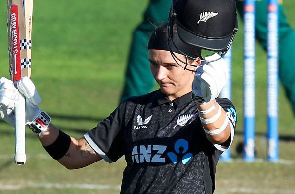 New Zealand Record Highest Successful Chase in Women's ODI with Unbeaten 179 From Amelia Kerr