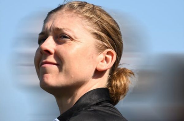 Heather Knight Hits 103 as Somerset Post Record List-A Score of 337 to Beat Surrey by 136 Runs