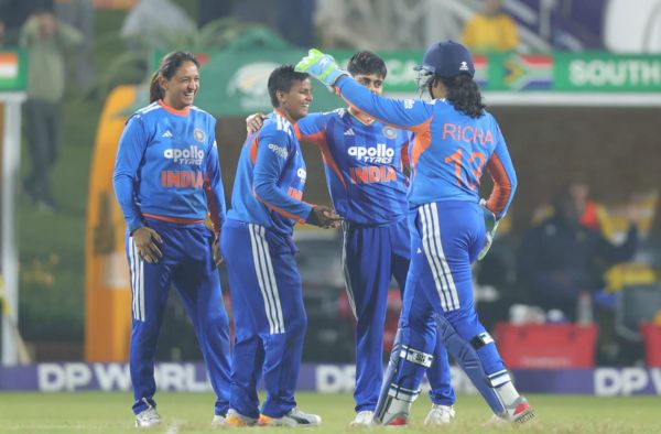 Deepti Sharma's Maiden T20I Five-Fer Leads India to 14-Run Win vs South Africa in 4th T20I