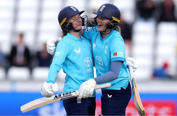 Charlie Dean's Unbeaten 31 Guides England to One-Wicket Win vs New Zealand