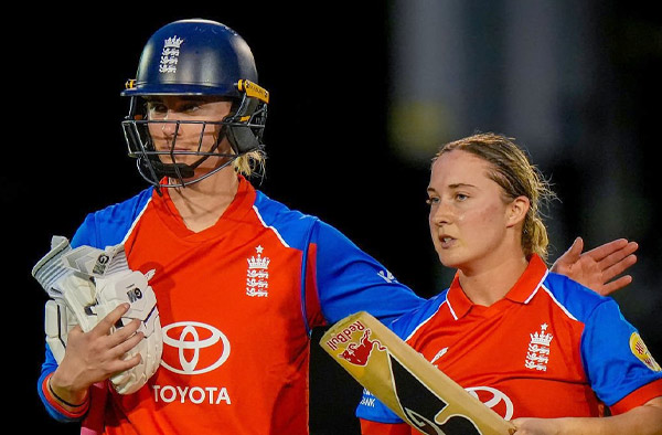Alice Capsey's 74 and Freya Kemp's 31 Power England to 7-Wicket Win vs New Zealand