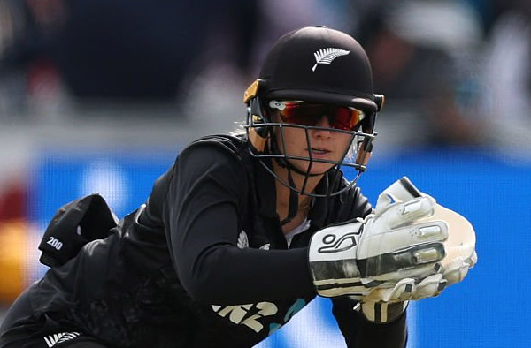 Threats: Wicket-Keeping Pressures on Isabella Gaze