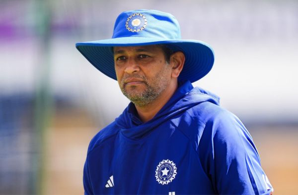 Amol Muzumdar Backs Young India Bowlers After Women's T20 World Cup Defeat to South Africa