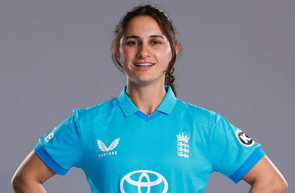 Kira Chathli's Fifty Powers England A Women Past India A in Second T20