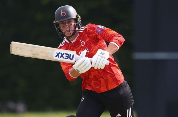 Georgia Elwiss Hits 96 as The Blaze Women Beat Surrey Women by Five Wickets