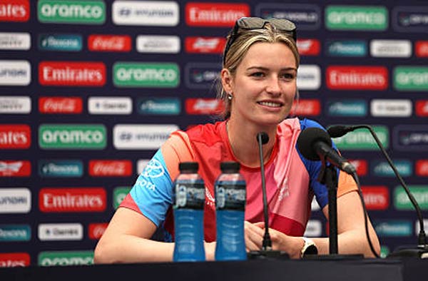 Lauren Bell Talks on Inspiring Girls, Fame Ahead of England vs Ireland Women's T20 World Cup Clash