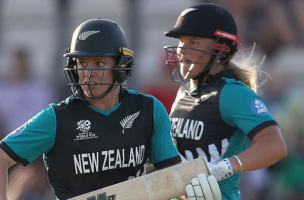 Izzy Sharp Hits 62, Brooke Halliday Unbeaten 41 as New Zealand Women Beat Scotland by Six Wickets