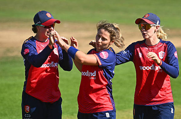 Eva Gray, Sophia Smale Lead as Essex Women Defeat Somerset by 41 Runs
