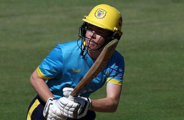 Georgia Redmayne's Unbeaten 43 Guides Warwickshire Women Past Essex