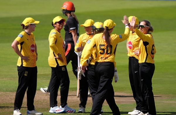 Bowlers, Sophia Dunkley Lead in Trent Rockets Clinical Win Over Birmingham Phoenix