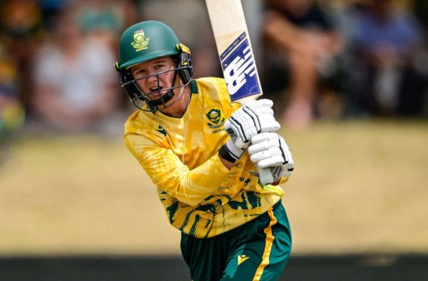 Faye Tunnicliffe and Alexandra Candler Power South Africa Emerging Women to Opening T20 Win