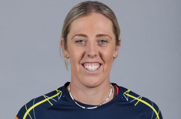 Georgia Adams Signs New Two-Year Deal with Hampshire to Stay Until 2028