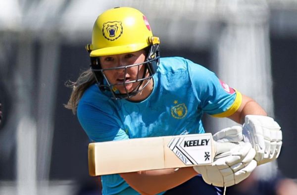 Meg Austin's 94 and Em Arlott's 3-Fer Guide Warwickshire Women Past Yorkshire