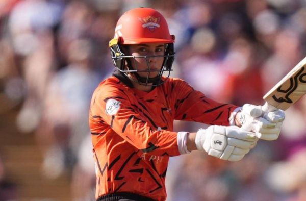 Phoebe Litchfield's Unbeaten 71 Muscles Sunrisers Leeds to Nine-Wicket Win Over Birmingham Phoenix
