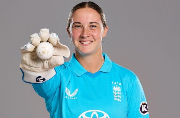 Alice Capsey Set for New England Role as Wicketkeeper in Ireland ODI Series