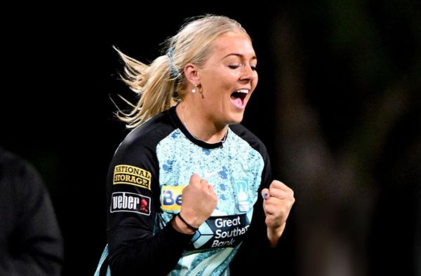 England Leg-Spinner Sarah Glenn Returns to Brisbane Heat for Entire WBBL 12 Season