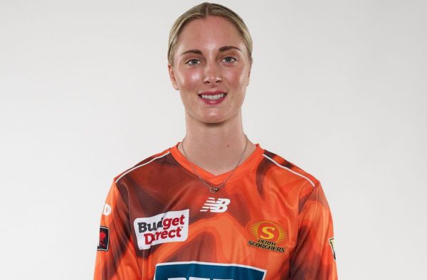 Perth Scorchers Re-Sign Freya Kemp for WBBL 12 After Impressive Debut Season