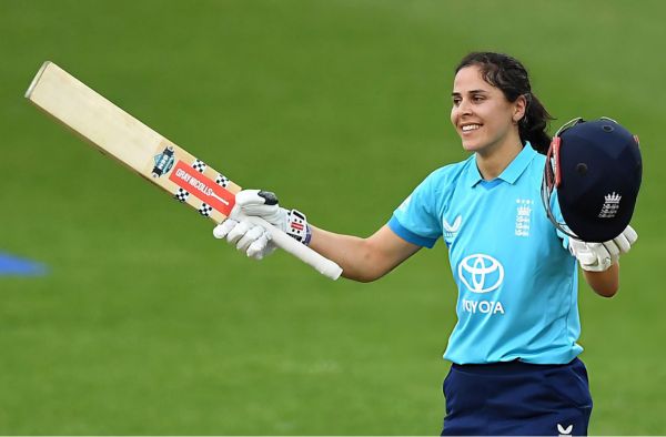 Maia Bouchier Crosses 1500 International Runs with Career-Best Century Against Ireland