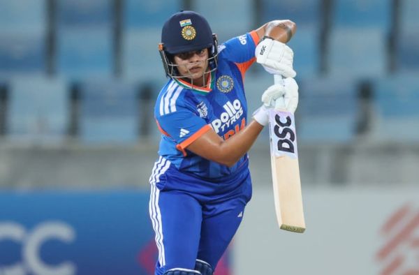 Shafali Verma Urges India to 'Start From Zero' Ahead of Bangladesh Asia Cup Semi-Final