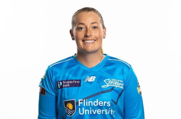 Adelaide Strikers Bolster WBBL 12 Squad with England Star Sophie Ecclestone