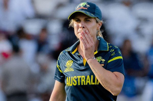 Australia Captain Sophie Molineux Faces Hip Injury Concern Ahead of Bangladesh ODIs