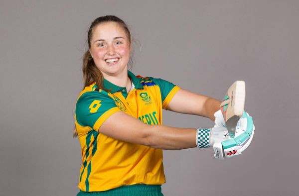 Miane Smit's 102 Helped South Africa Women to 80-Run Win Over Zimbabwe to Lead 4-0