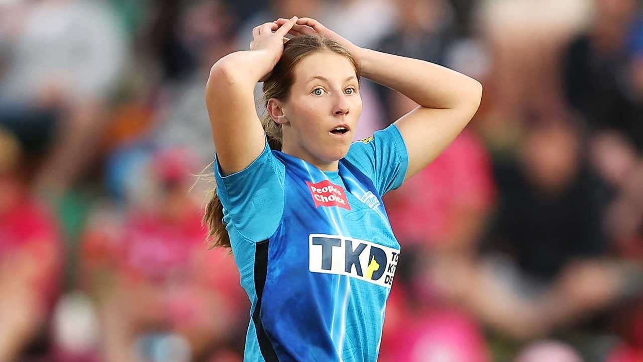 Adelaide Strikers Lose Darcie Brown to Back Injury for Full WBBL Season. PC: Getty