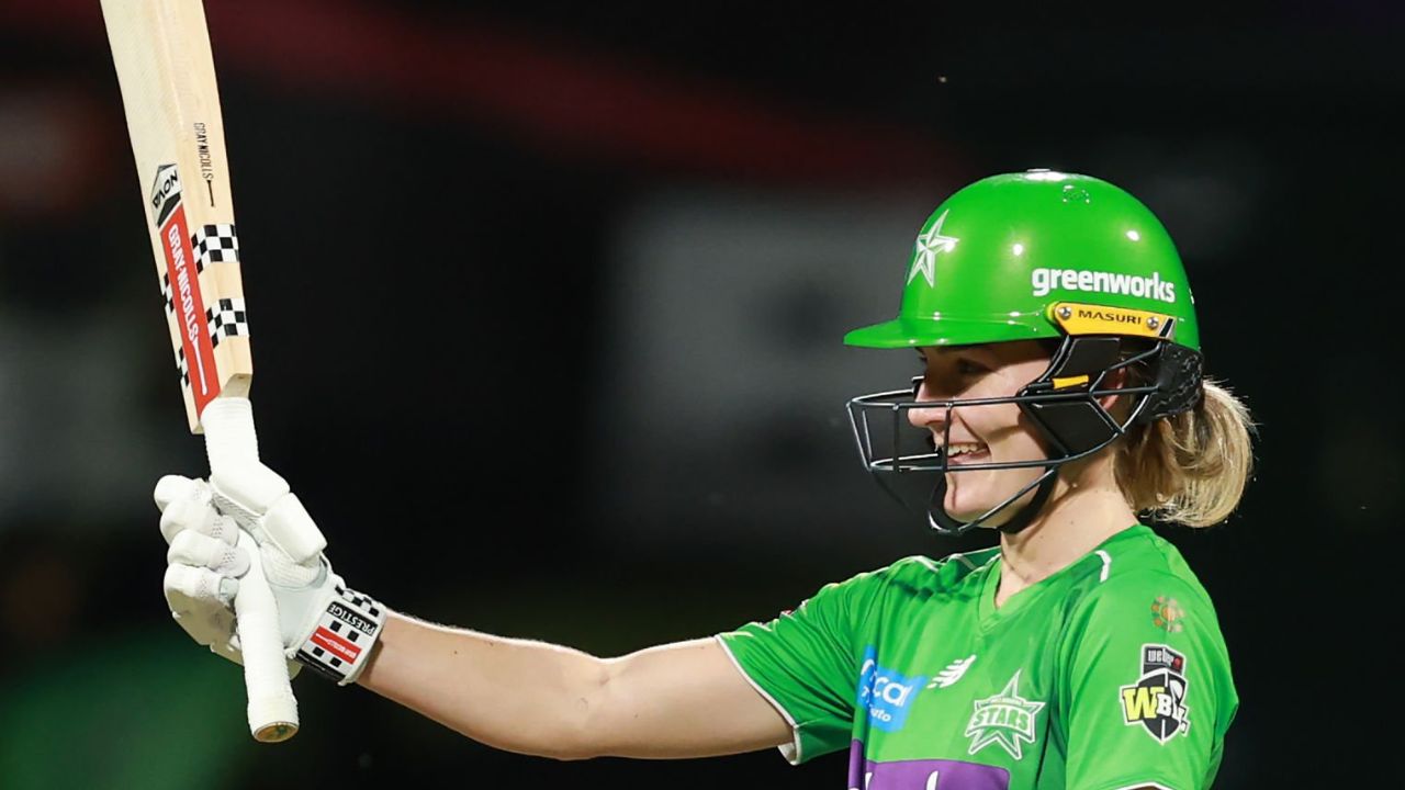 Annabel Sutherland Finds Batting Rhythm After Stepping Away from Melbourne Stars Captaincy