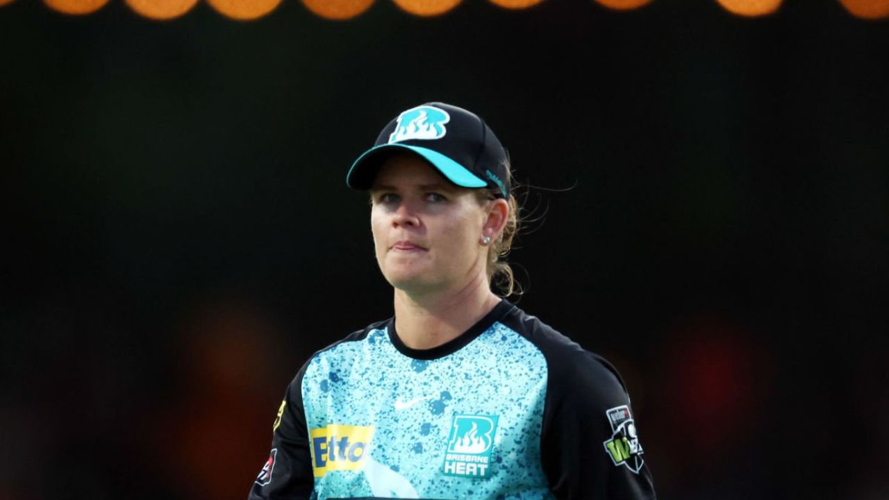 Jess Jonassen to Miss Entire WBBL 12 Season as Brisbane Heat Veteran Recovers from Hip Injury