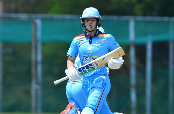 Laura Wolvaardt and Anneke Bosch Smash Titans to Eight-Wicket Win Over Dolphins