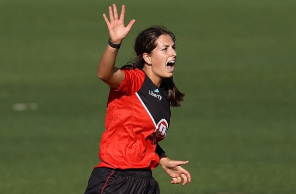 Tess Flintoff's 4-Fer Helps Melbourne Renegades Beat Melbourne Stars by One Run