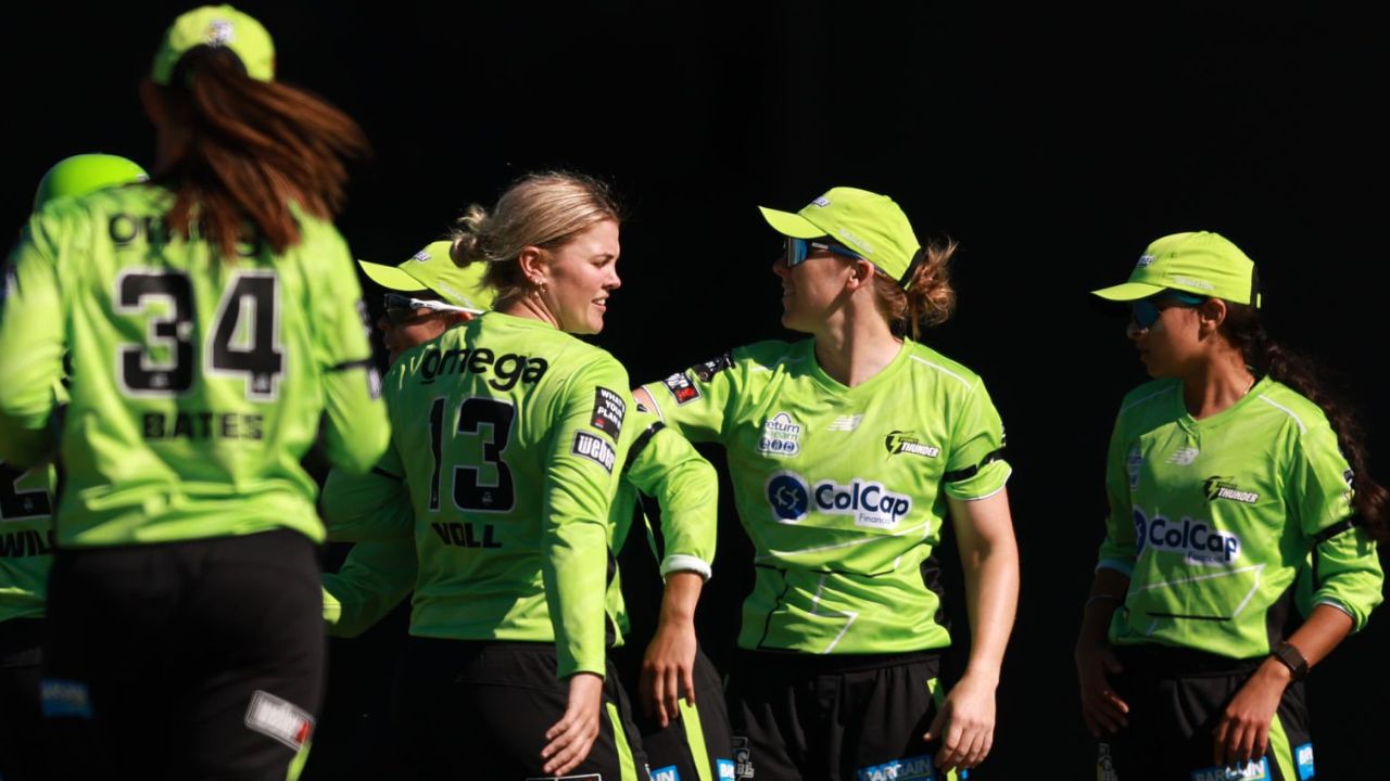 Georgia Voll Stars With 4 Wickets as Sydney Thunder Register Winning Start
